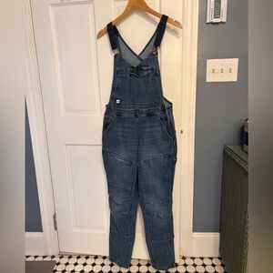 Duluth Trading women’s denim overalls size 10